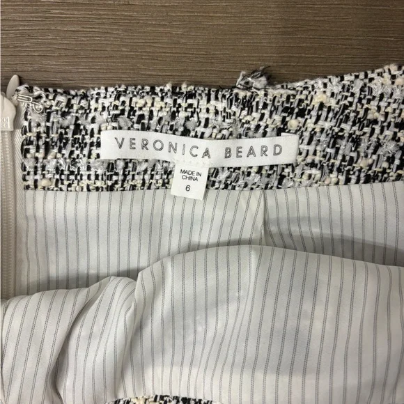 Never Worn Veronica Beard Monochrome Tweed Pencil Skirt - Picture 4 of 5